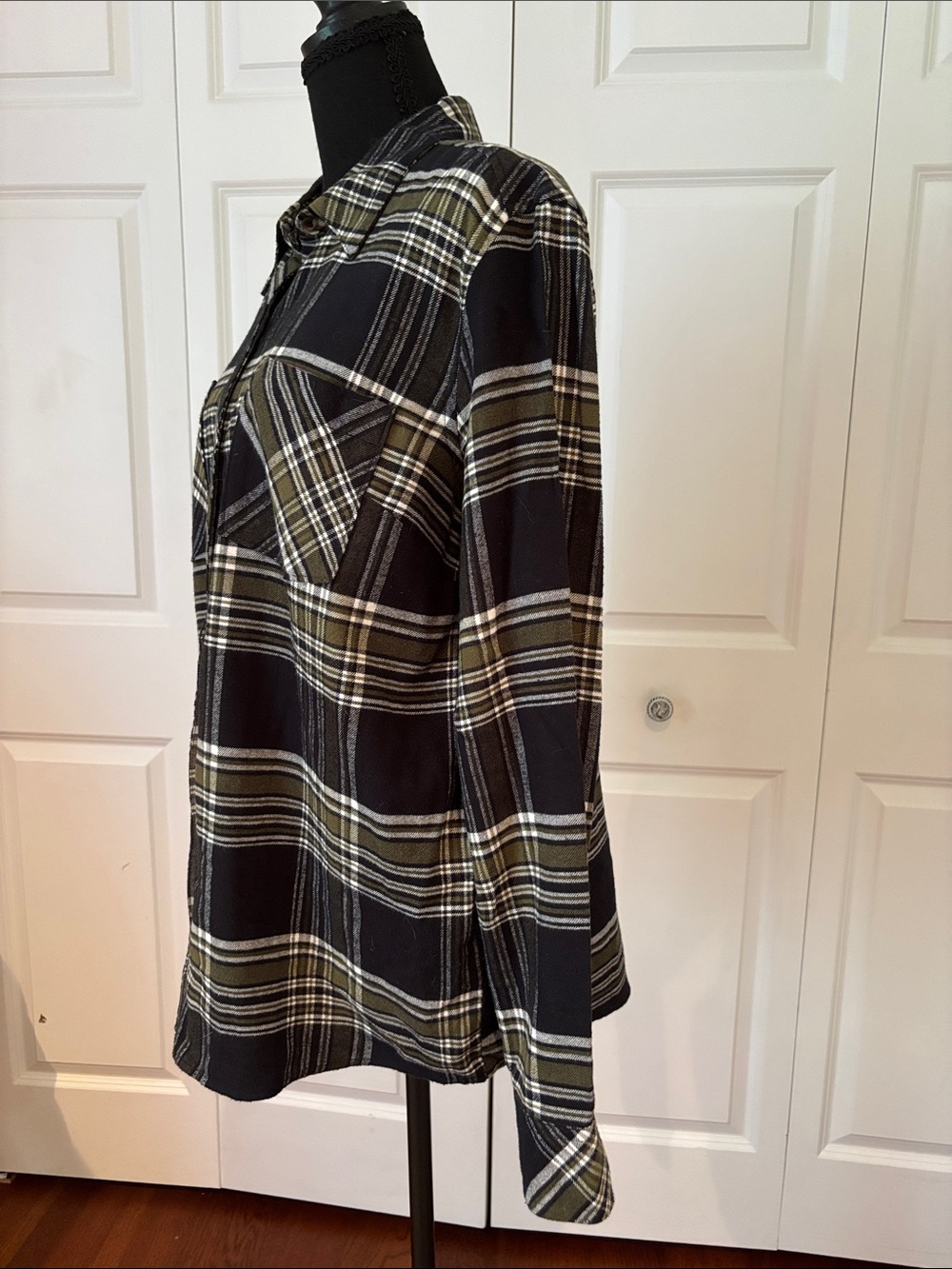 Natural Reflections Plaid Button Down Shirt - Picture 4 of 7